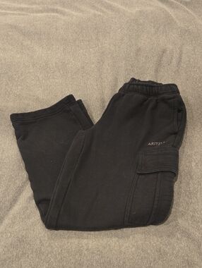 Aritzia Black Cargo Sweatpants